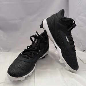 Under Armour 3027446-001 Black/White Leadoff Mid 3.0 Men's sz 7 Baseball Cleats